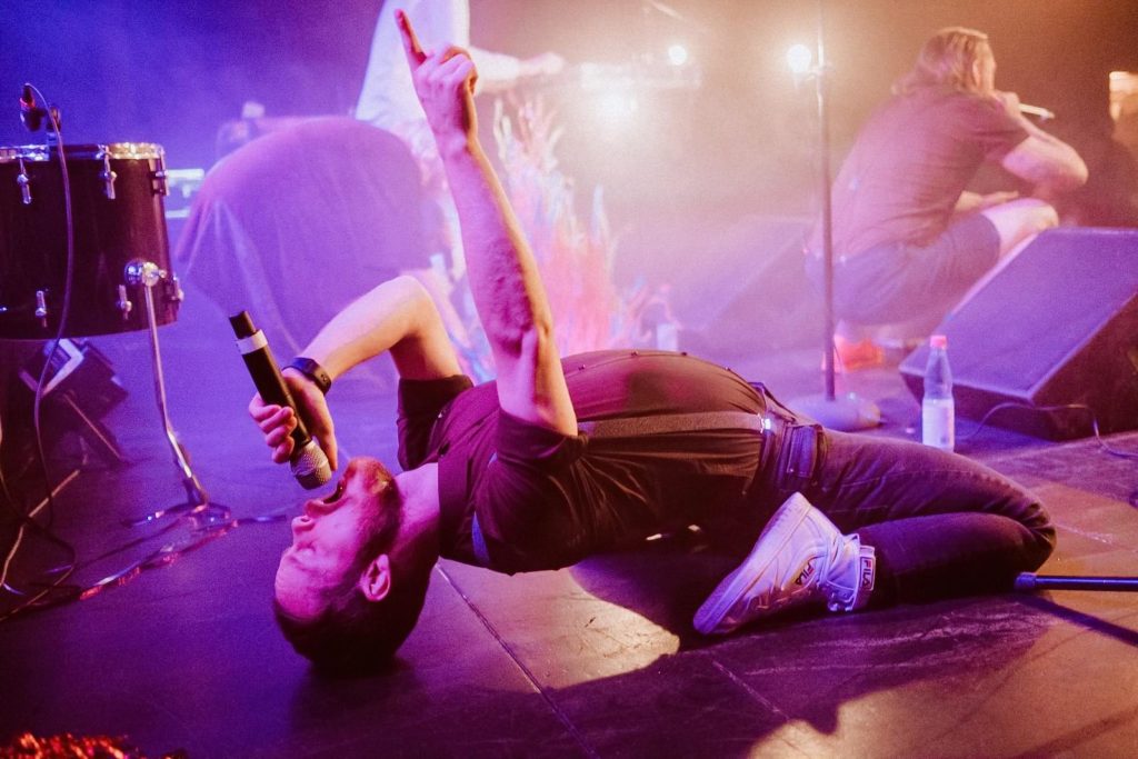 Reportagefotografie in Heidelberg beim Konzert von FM Belfast im Karlstorbahnof