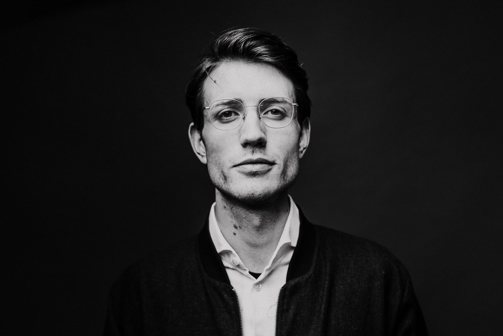 Pressebilder DJ Portraitshooting sw