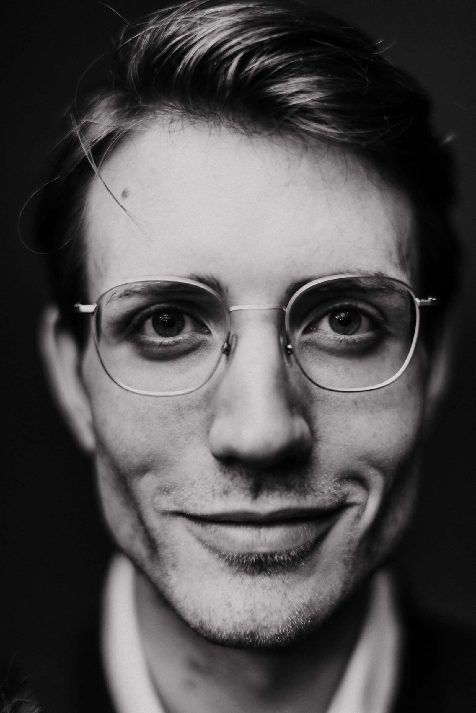 Pressebilder DJ Portraitshooting hochformat