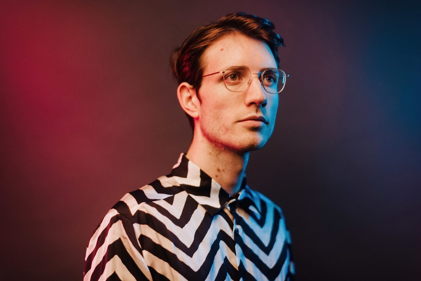 Pressebilder DJ Portraitshooting colour