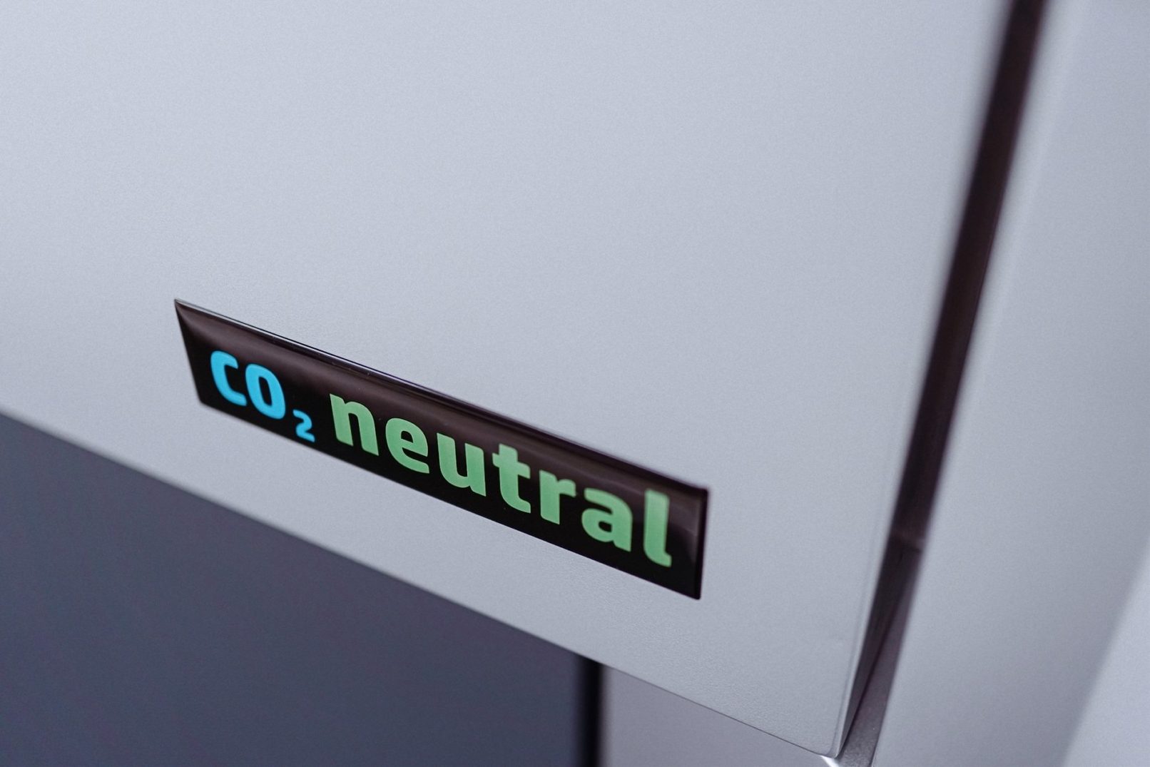 packex worms social media bilder